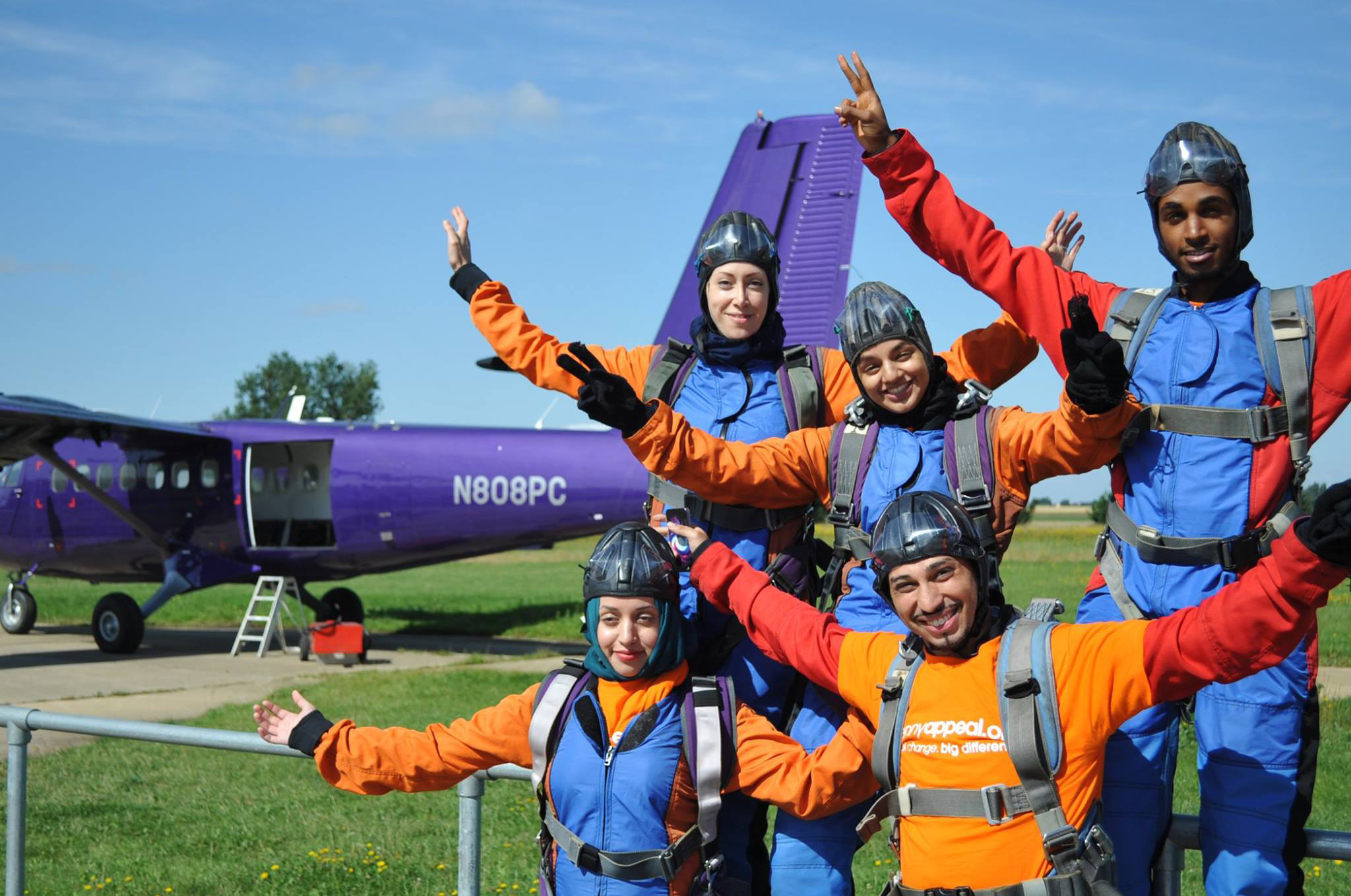 #TeamOrange skydivers